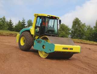 Аренда катка грунтового Ammann ASC 130-D