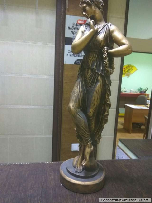 Статуэтка девушки-литье бронза