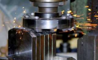 Выполняем токарные и фрезерные работы