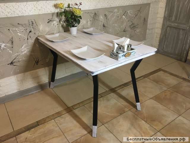 Стол лофт из массива и металла