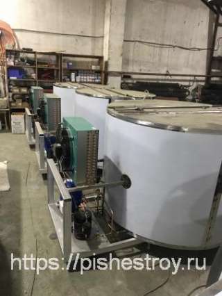 Охладитель молока вертикальный 1500