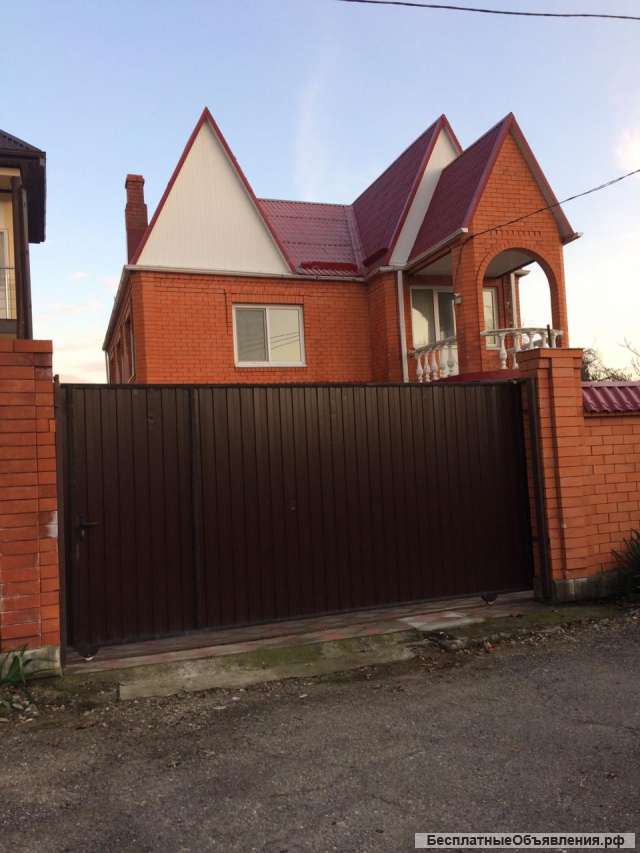 Частный дом с гостиницей 450кв м