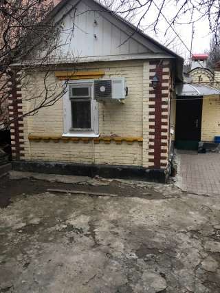 Дом ул. Симферопольская отличное место участок 3.3сотки, все коммуникации в доме фасад 8м. це