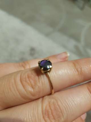 Золотое кольцо с черным бриллиантом 1карат