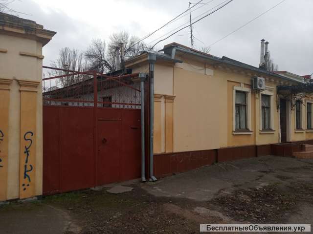 Пол дома в центре города Николаева под офис