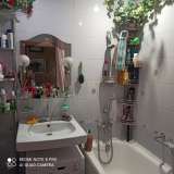 Сдам женщине 1 ком.в 3-х комнатной квартире