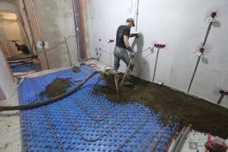 Полусухая стяжка пола немецким оборудованием