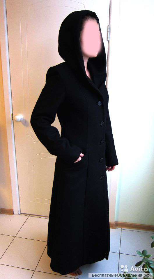Пальто дизайнерское зимнее черное с капюшоном крутое