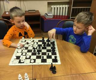 Занятия по шахматам