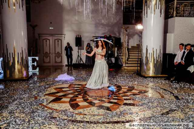 Светодиодное шоу и восточные танцы