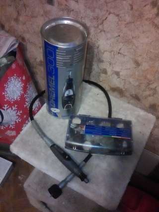 Dremel 300 + набор насадок + гибкий вал