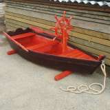 Лодка декоративная со штурвалом