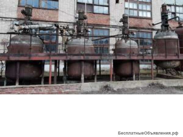 Реактора нержавеющие, объем — 3,2 куб.м., с рубашкой, мешалкой