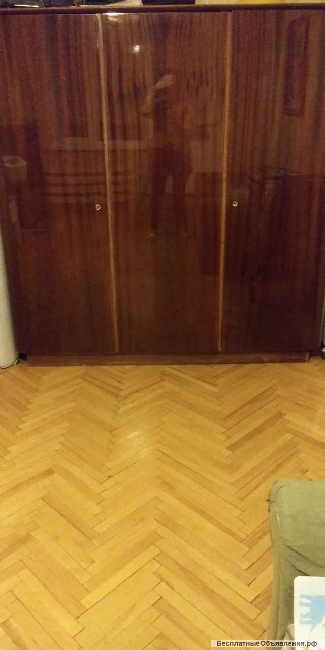 Шкаф гардероб старинный дерево
