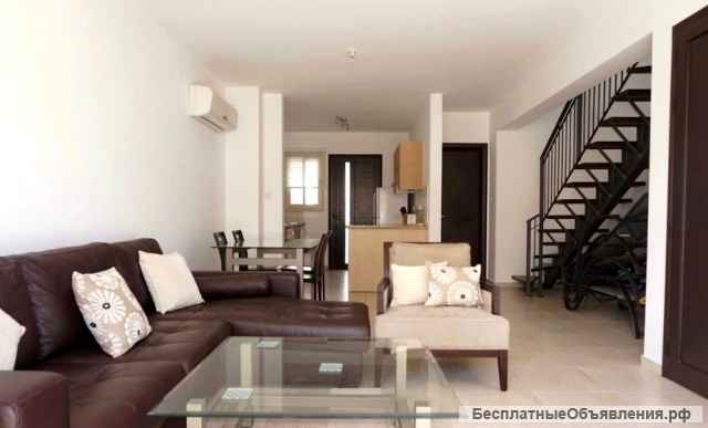 Современный 2-спальный просторный таунхаус в районе Пафоса-Кипр