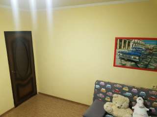 2-ю квартиру на ул. Коминтерна