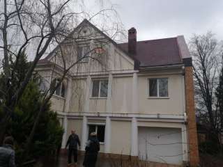 Элитный трехэтажный дом