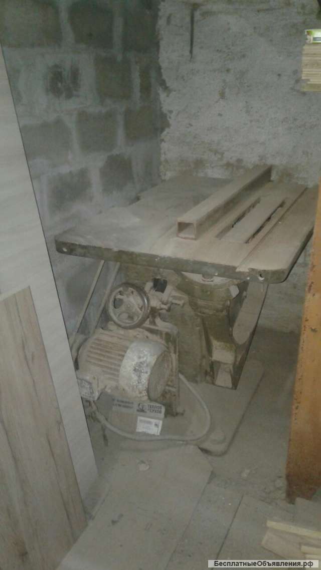 Деревообрабатывающий станок