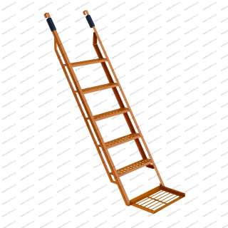 Металлическая лестница к машине