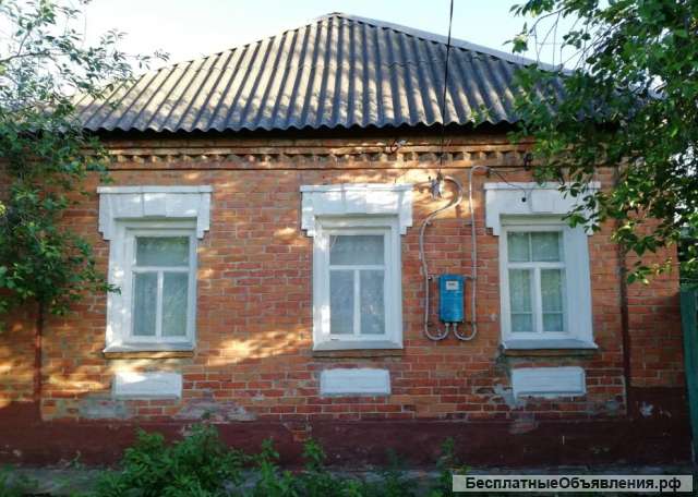 Дом в центре поселка Пролетарский