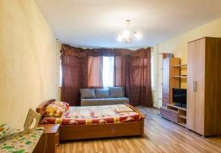 Строителей, 104