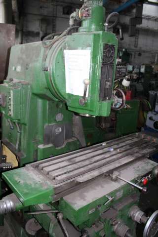 Станок вертик-но фрезерный 6Р12