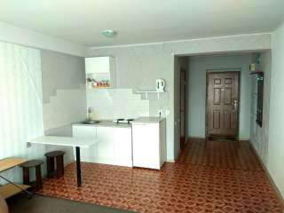 Вы покупаете студию и получаете сюрприз