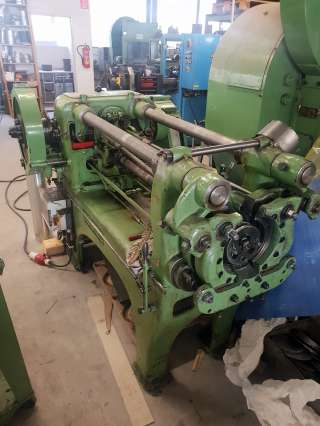 Локоть машина