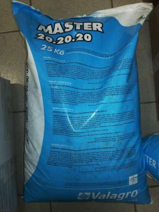 Удобрение Мастер 20.20.20 Valagro 1 кг