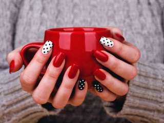 Маникюр с покрытием