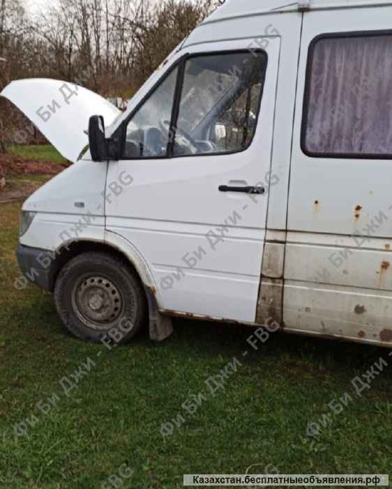 Двери передние Мерседес Спринтер W901-905 (1995-2006 г.в.), из стеклопластика