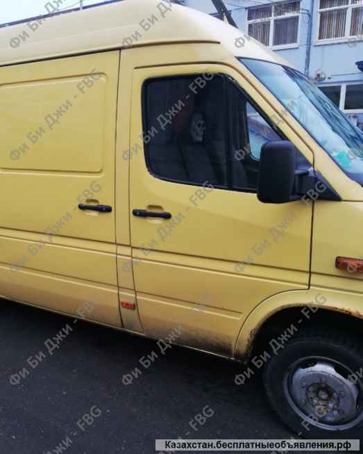 Двери передние Мерседес Спринтер W901-905 (1995-2006 г.в.), из стеклопластика