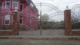 Изделия из нержавейки и кованой стали: ворота, перила, балконы, заборы, козырьки