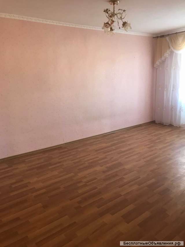 1комн.кв. в г. Бахчисарай ул. Фрунзе, 4/5этажного дома. Площадь комнаты- 16.3м2, кухни- 6.4