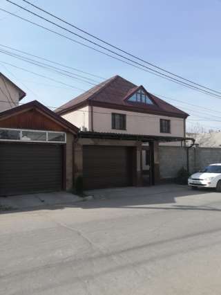 Особняк в р-не ТРЦ"Азия Молл", 7 сот, 310м2, б/п