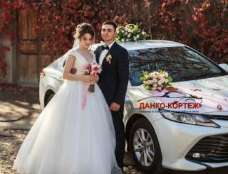 Авто кортеж на свадьбу в Волгограде, прокат машин и аренда свадебных украшений на авто. Заказать