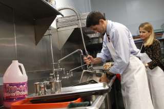 Работа в США: Посудомойщики на Кухню