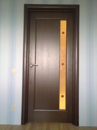 Установка дверей (входных и межкомнатных)