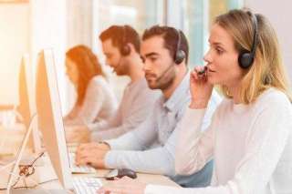 Оператор call-центра