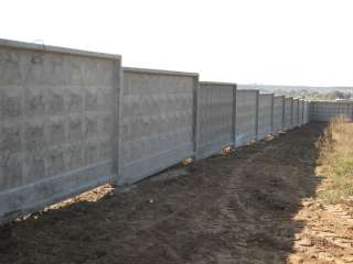 Забор из бетонных плит под самовывоз