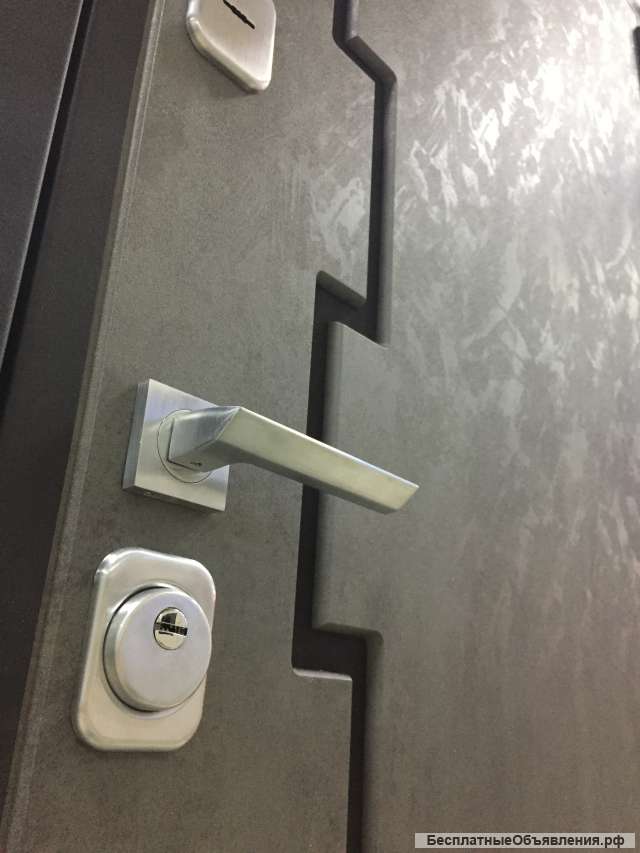 Дверь входная металлическая