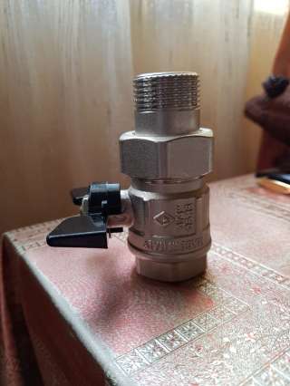 Кран шаровой 3/4" Bugatti 922 американка, бабочка