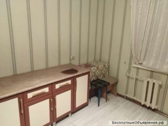 Сдаю комнату в комуналке от собственника