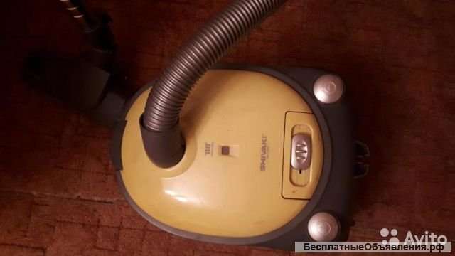 Пылесос Shivaki SVC-1438Y