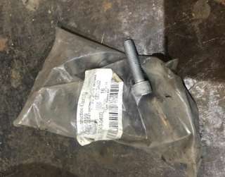 Болт Volvo VOE 984359