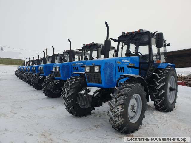 Трактор МТЗ 1221.3