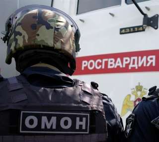 Сотрудник (боец) в ОМОН Главного управления Росгвардии по г. Москве