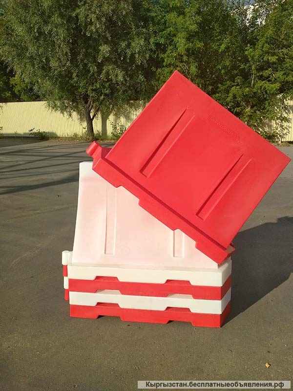 Дорожные конусы и декоративные стойки