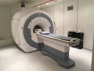 Магнитно резонансный томограф GE MR355 Brivo 1.5T, 2014 год