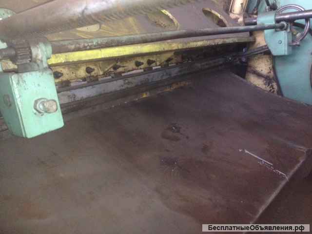 Кривошипные листовые ножницы с наклонным ножом НД-3316Г